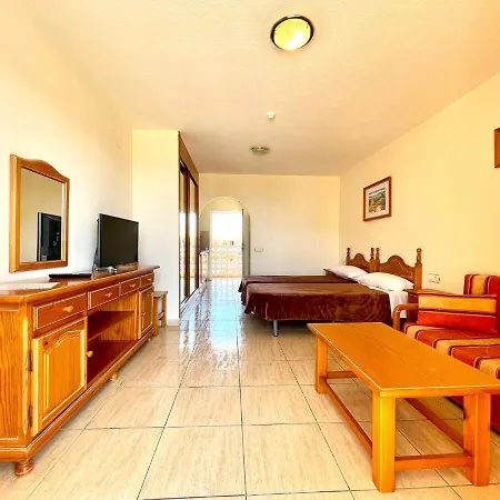 Estudio, Freewifi Y Piscina, Bien Comunicado En Tenerife Sur *